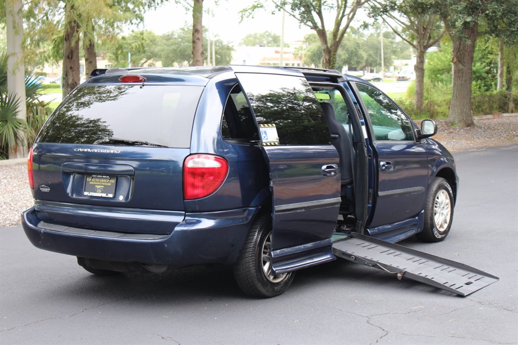 2002 Dodge Grand Caravan - $8,995