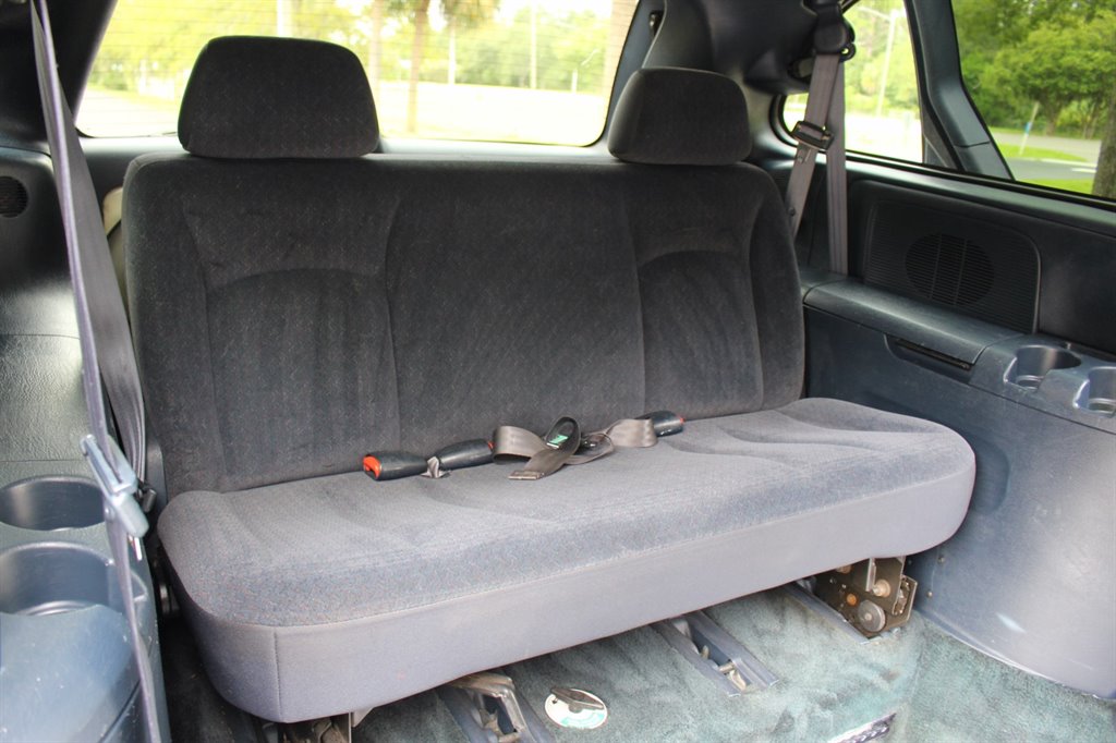 2002 Dodge Grand Caravan - $8,995