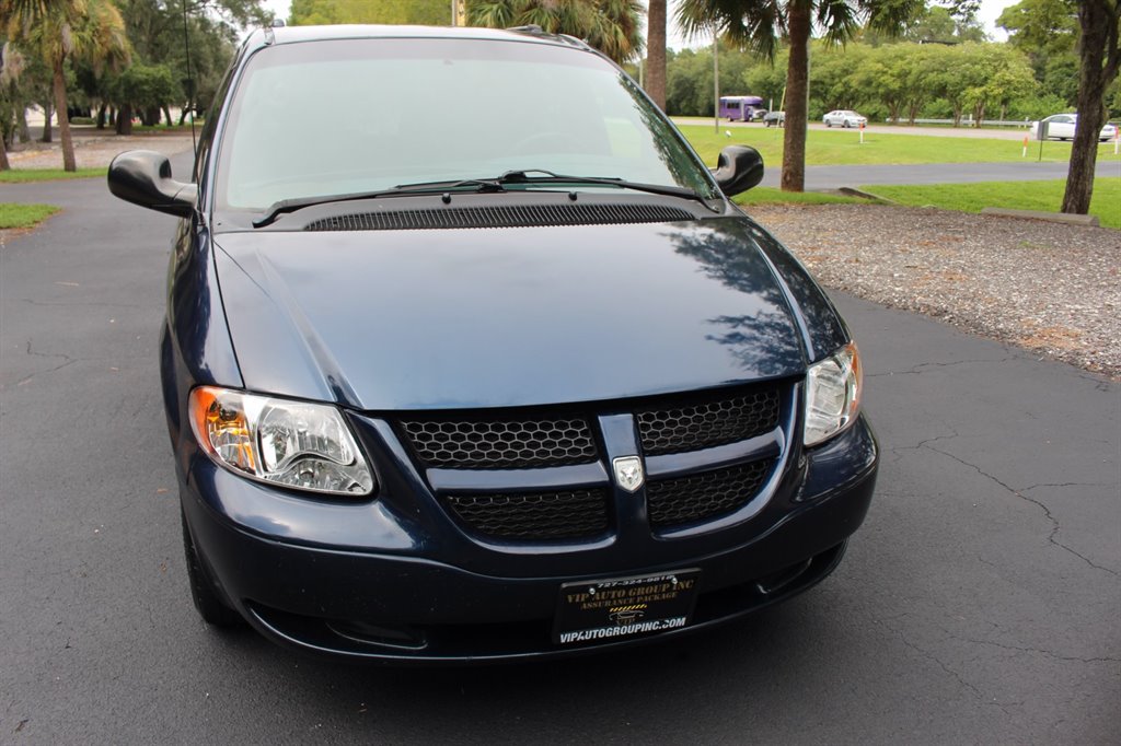 2002 Dodge Grand Caravan - $8,995