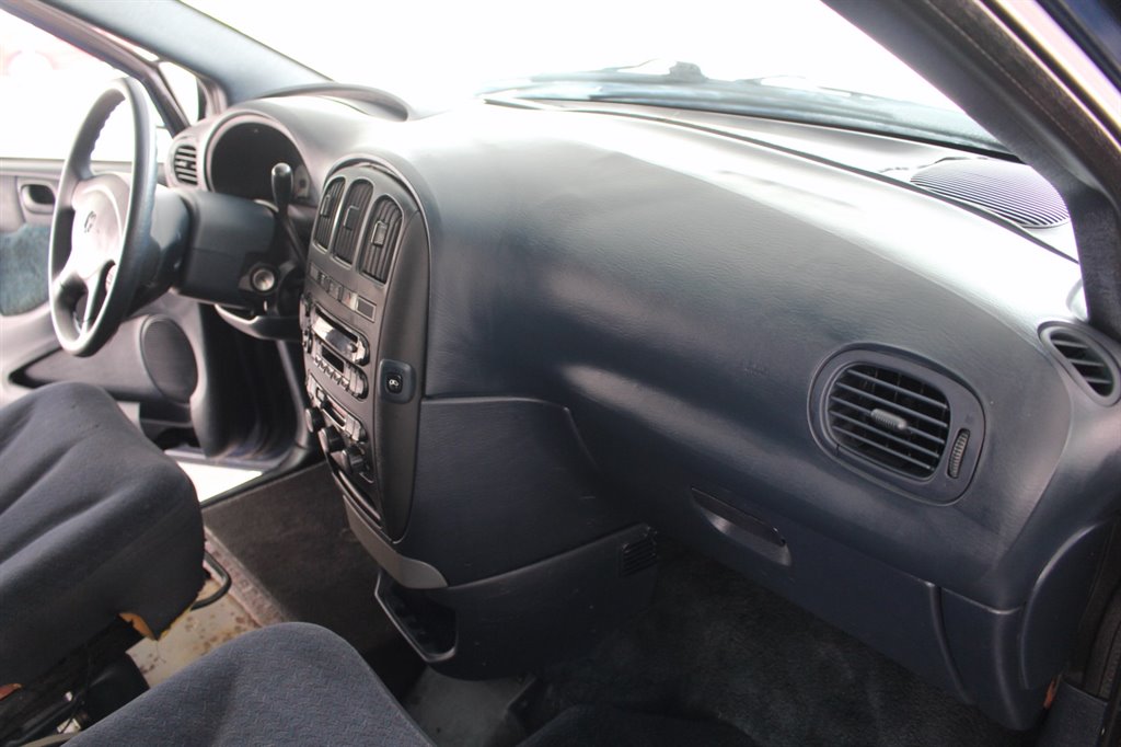 2002 Dodge Grand Caravan - $8,995