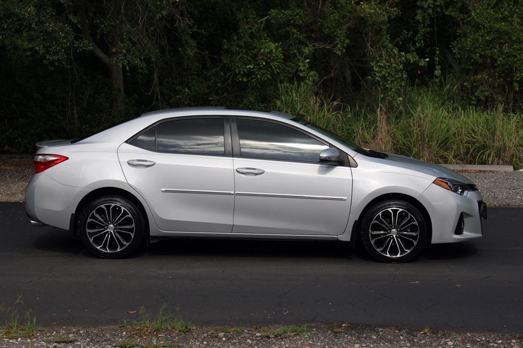 2015 Toyota Corolla - $14,995