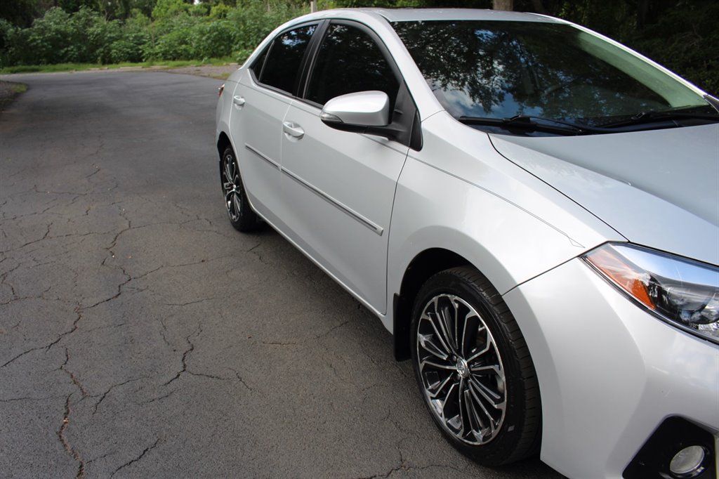 2015 Toyota Corolla - $14,995