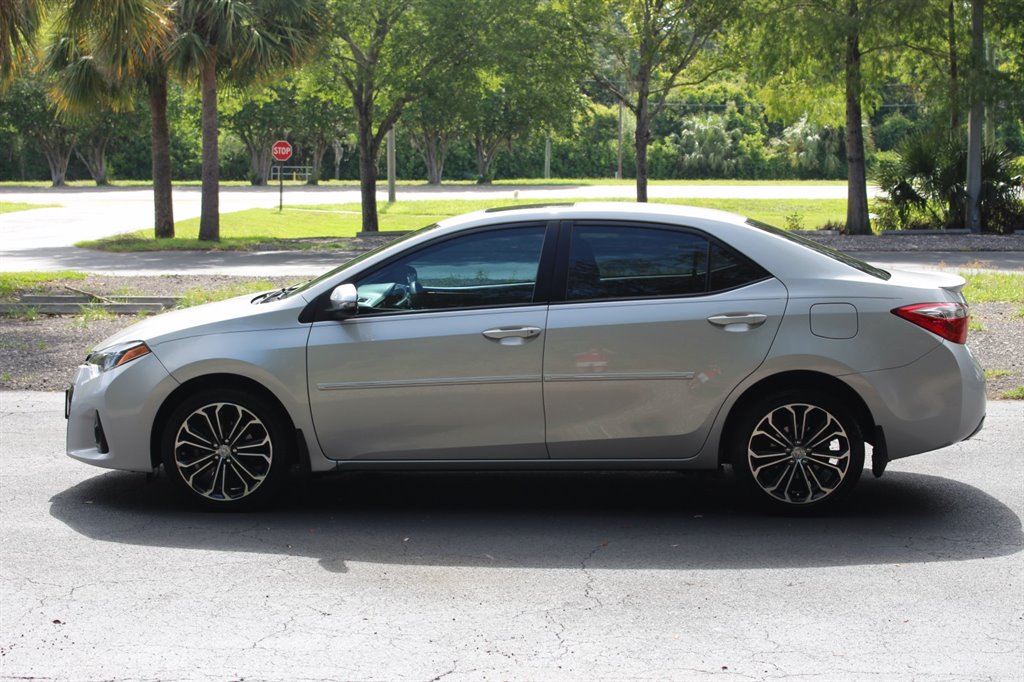 2015 Toyota Corolla - $14,995