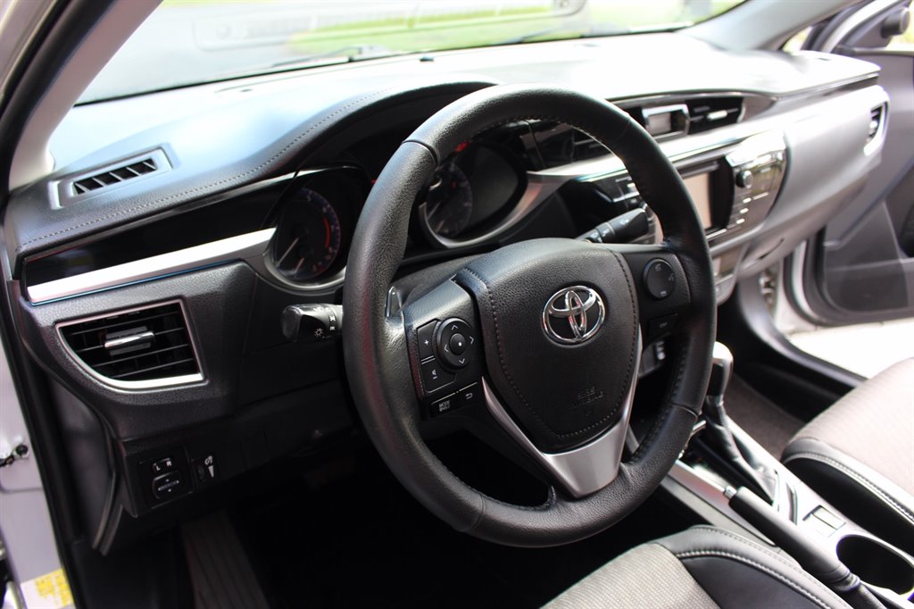 2015 Toyota Corolla - $14,995