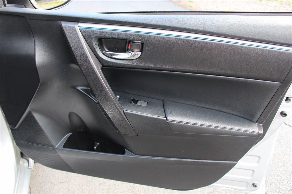 2015 Toyota Corolla - $14,995