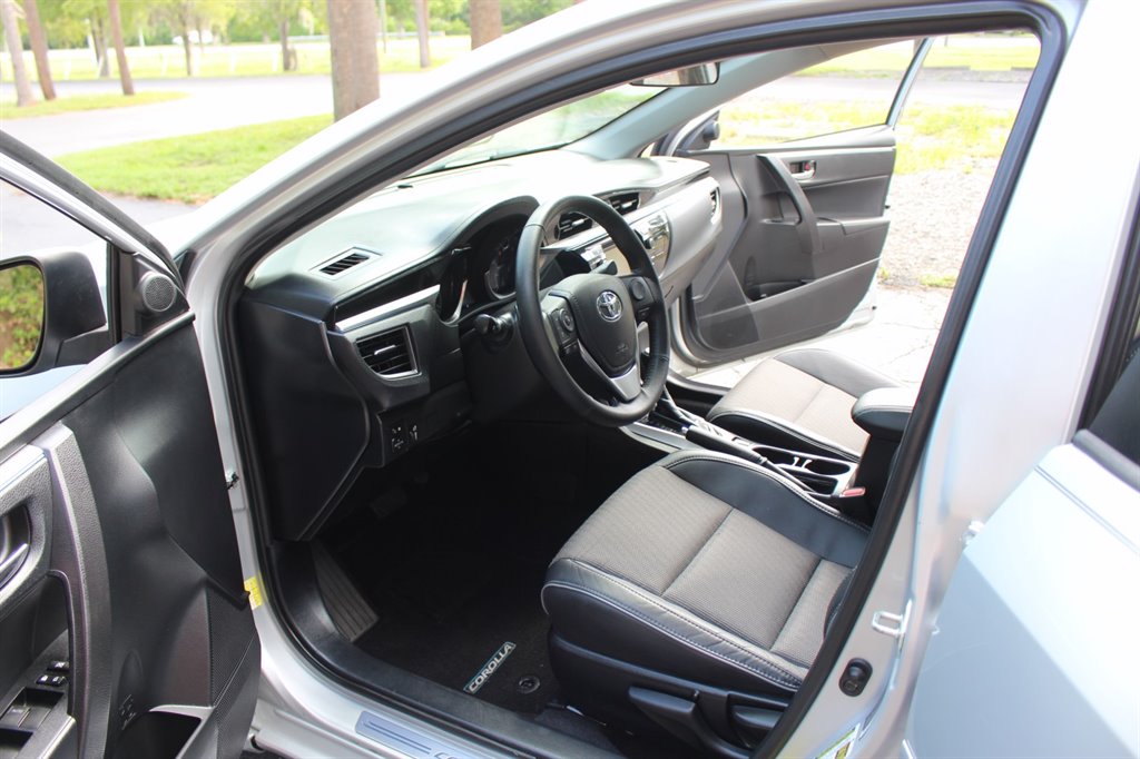 2015 Toyota Corolla - $14,995