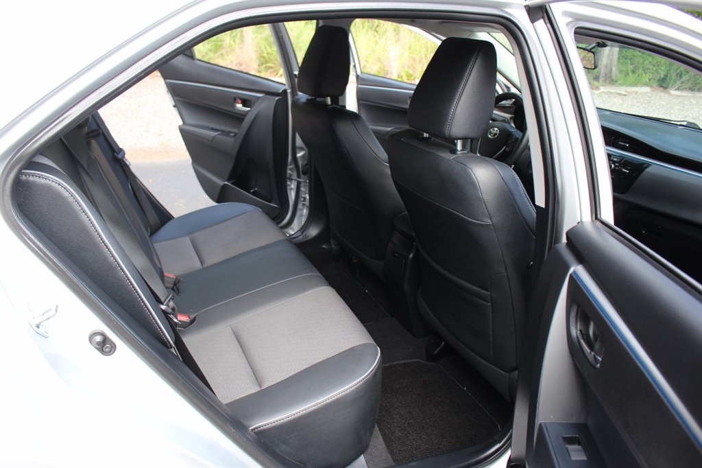 2015 Toyota Corolla - $14,995