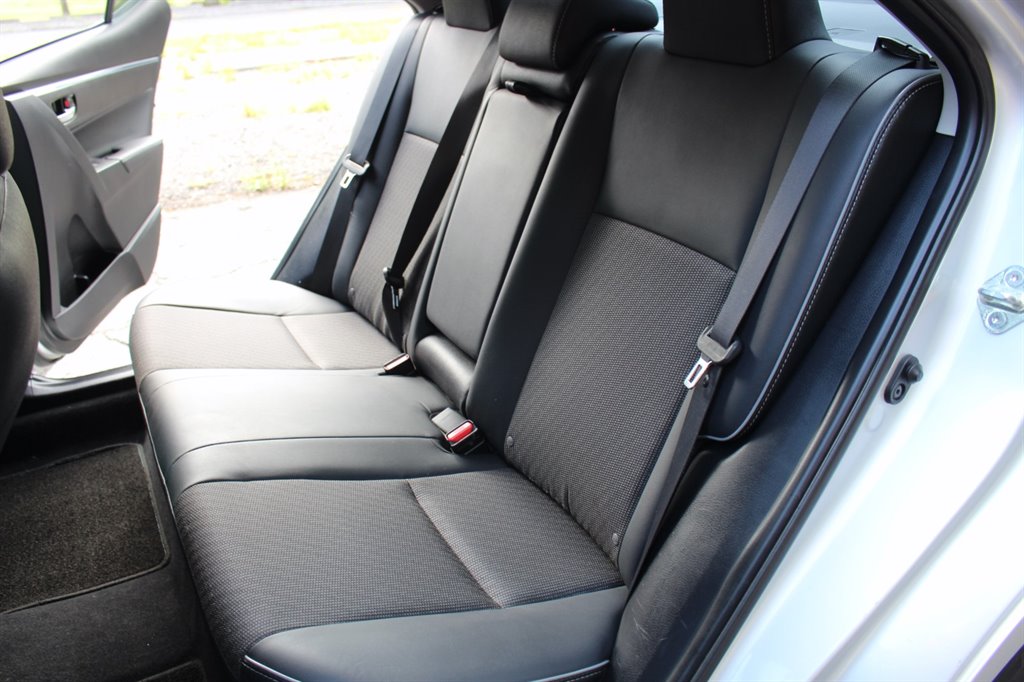 2015 Toyota Corolla - $14,995