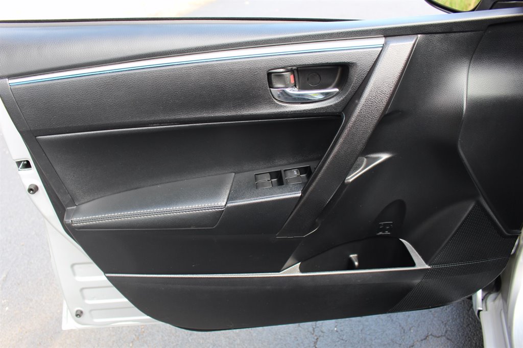 2015 Toyota Corolla - $14,995