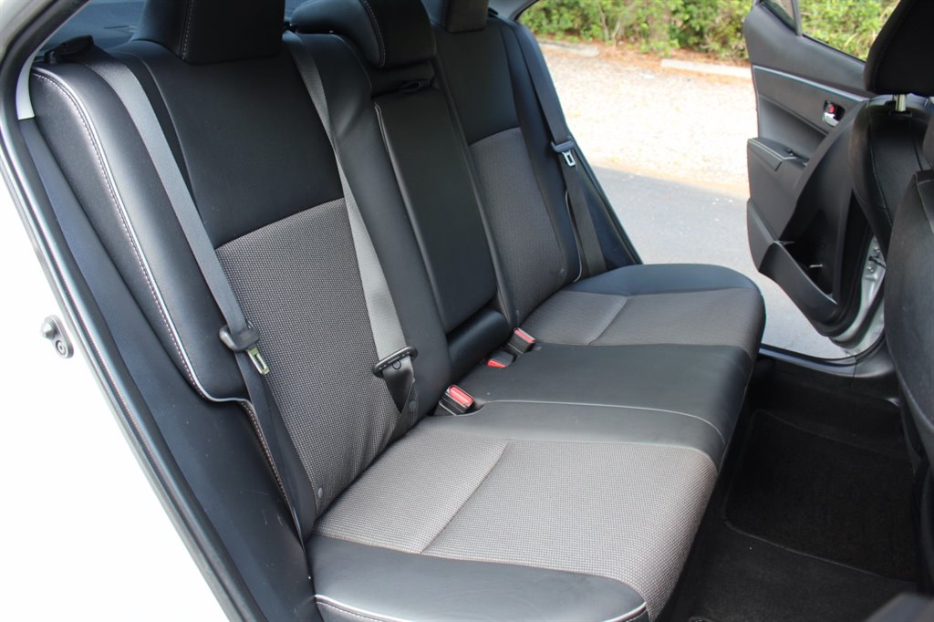 2015 Toyota Corolla - $14,995