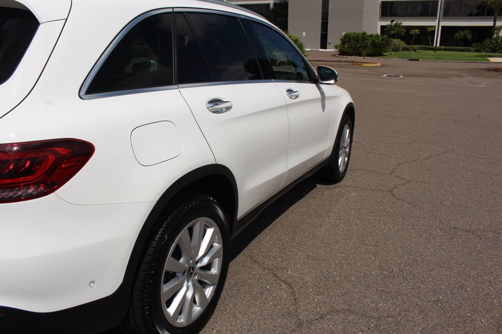 2021 Mercedes-Benz GLC - $24,995