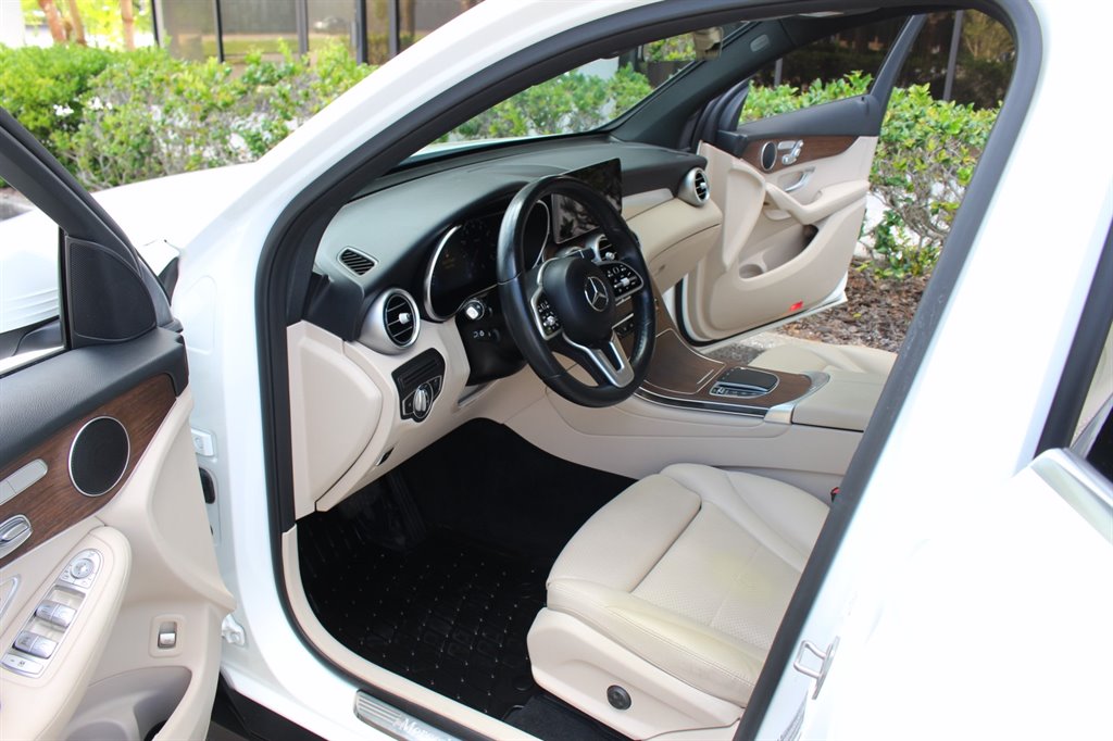2021 Mercedes-Benz GLC - $24,995
