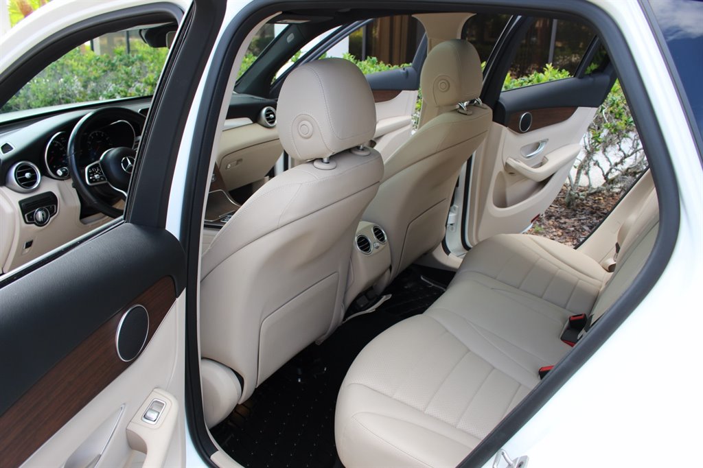 2021 Mercedes-Benz GLC - $24,995