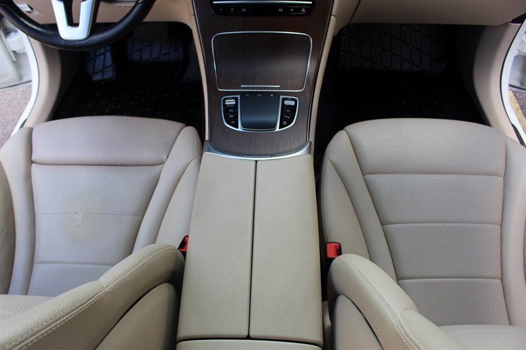 2021 Mercedes-Benz GLC - $24,995