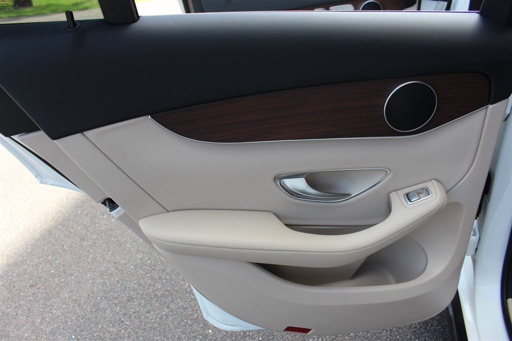 2021 Mercedes-Benz GLC - $24,995