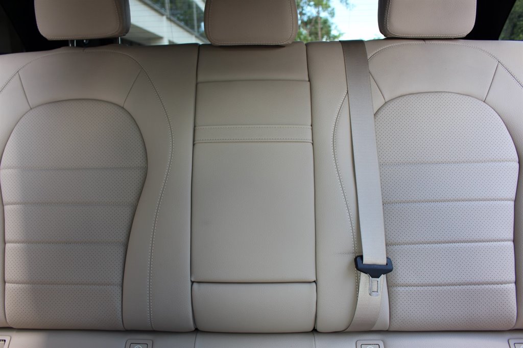 2021 Mercedes-Benz GLC - $24,995