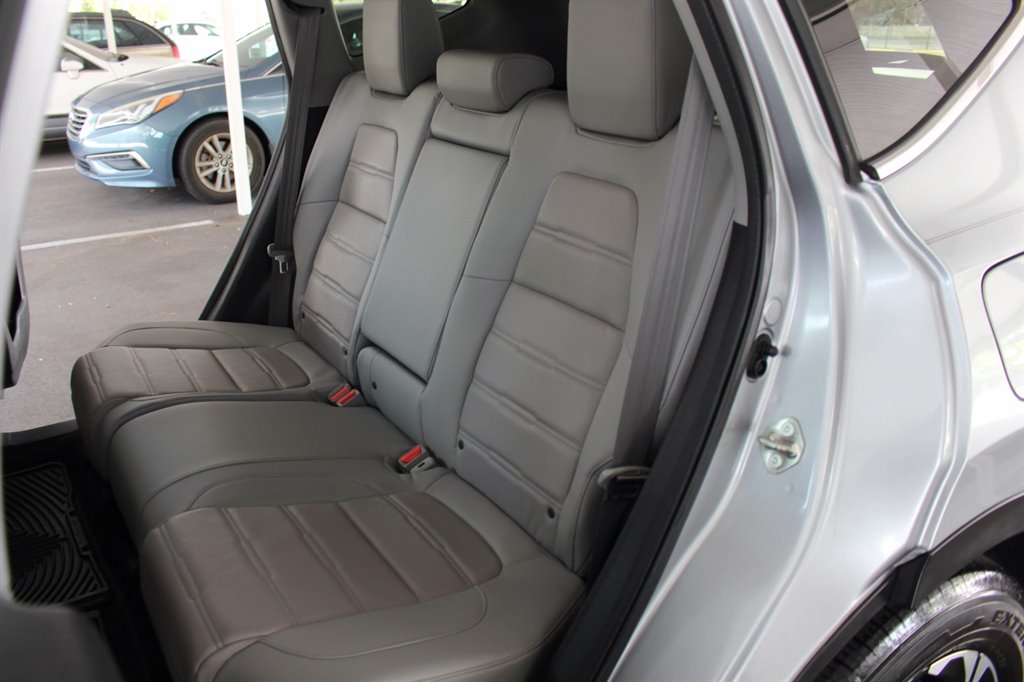 2017 Honda CR-V - $18,995