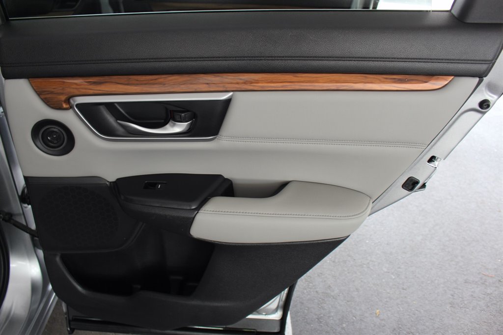 2017 Honda CR-V - $18,995