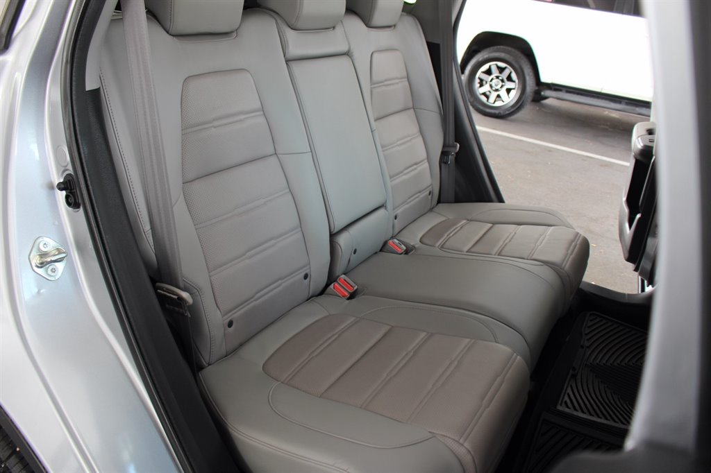 2017 Honda CR-V - $18,995