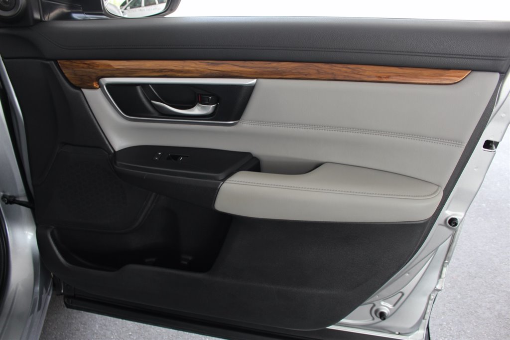 2017 Honda CR-V - $18,995