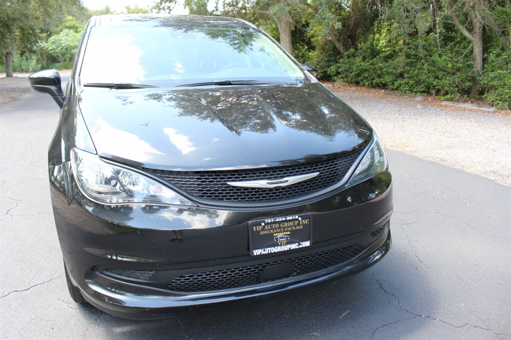 2022 Chrysler Voyager - $38,995