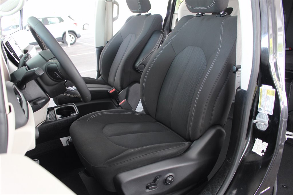 2022 Chrysler Voyager - $38,995