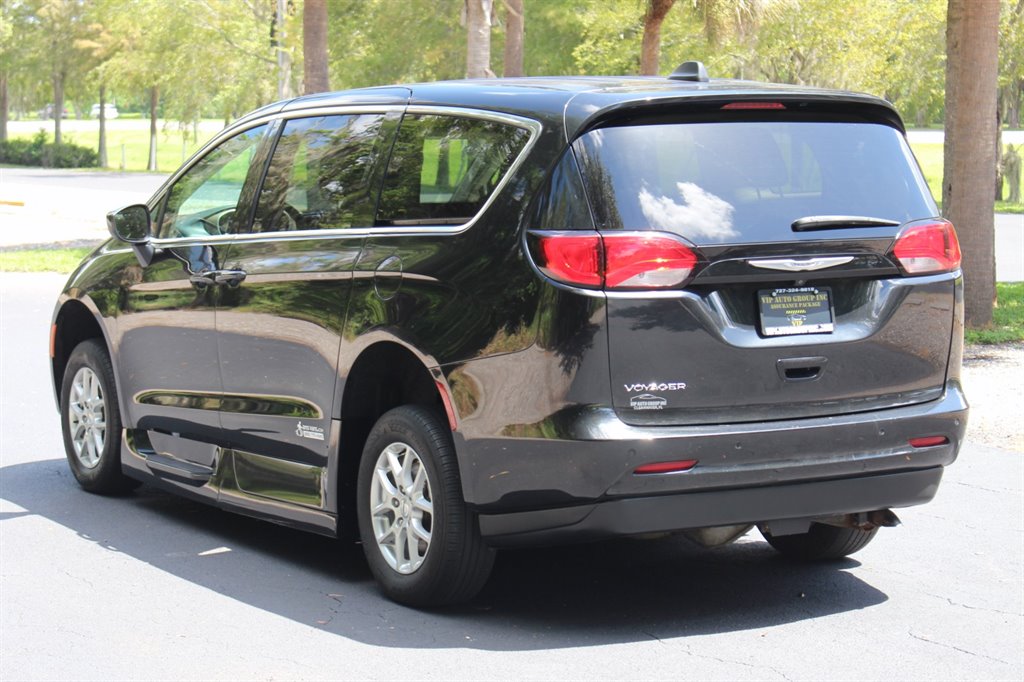2022 Chrysler Voyager - $38,995