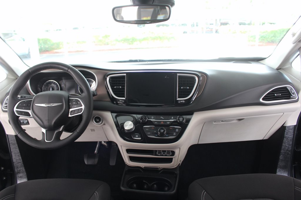2022 Chrysler Voyager - $38,995