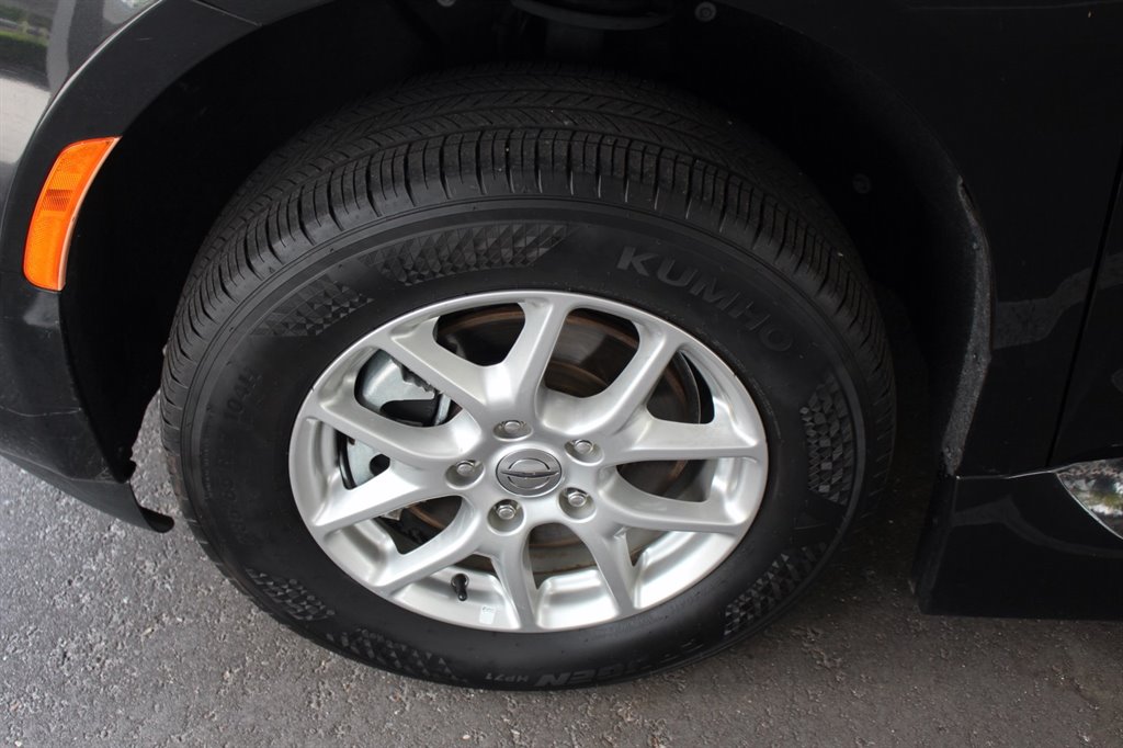 2022 Chrysler Voyager - $38,995