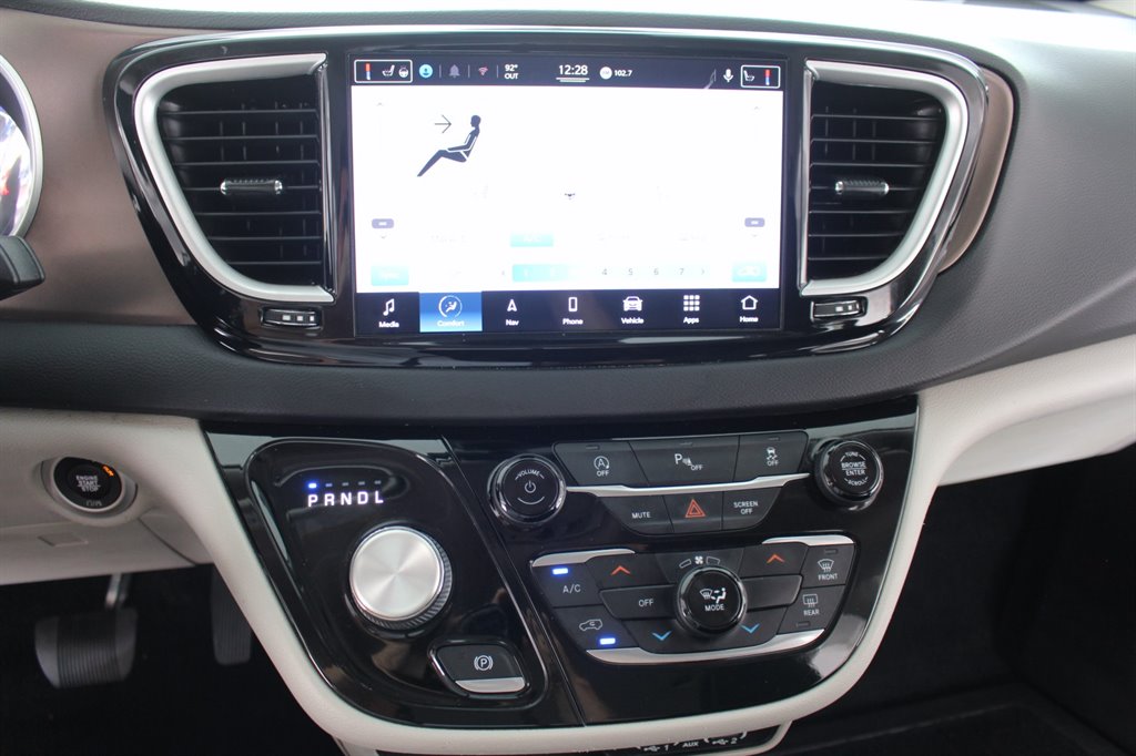 2022 Chrysler Voyager - $38,995