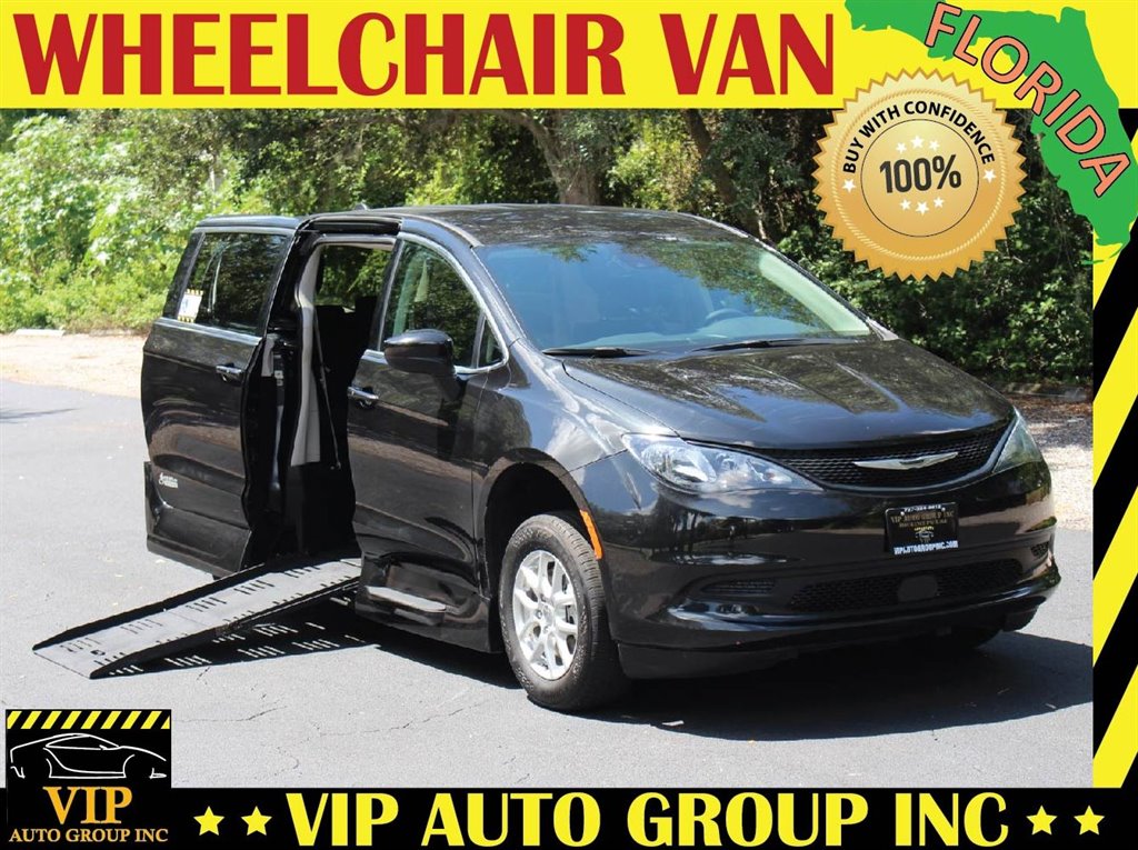 2022 Chrysler Voyager - $38,995