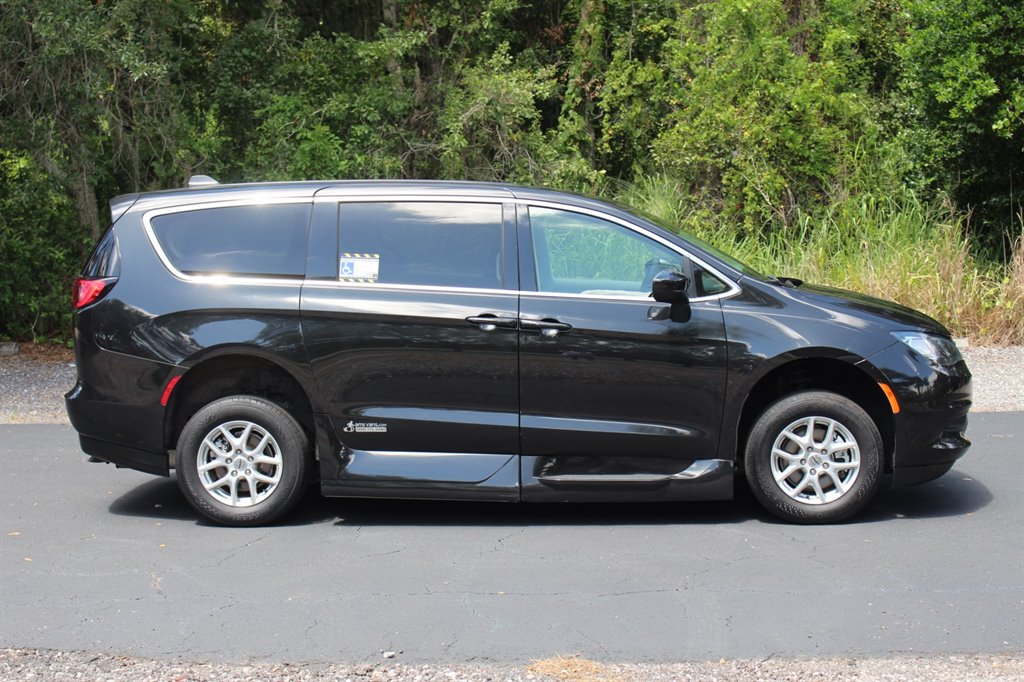 2022 Chrysler Voyager - $38,995