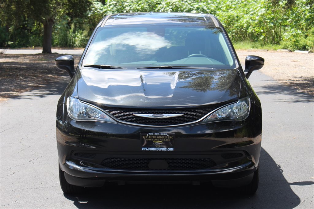 2022 Chrysler Voyager - $38,995
