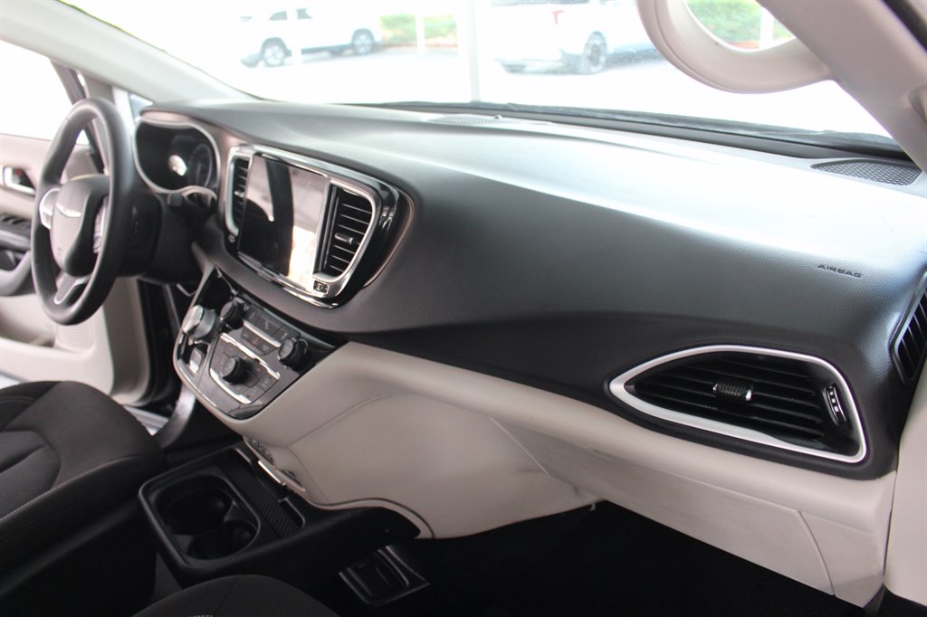 2022 Chrysler Voyager - $38,995
