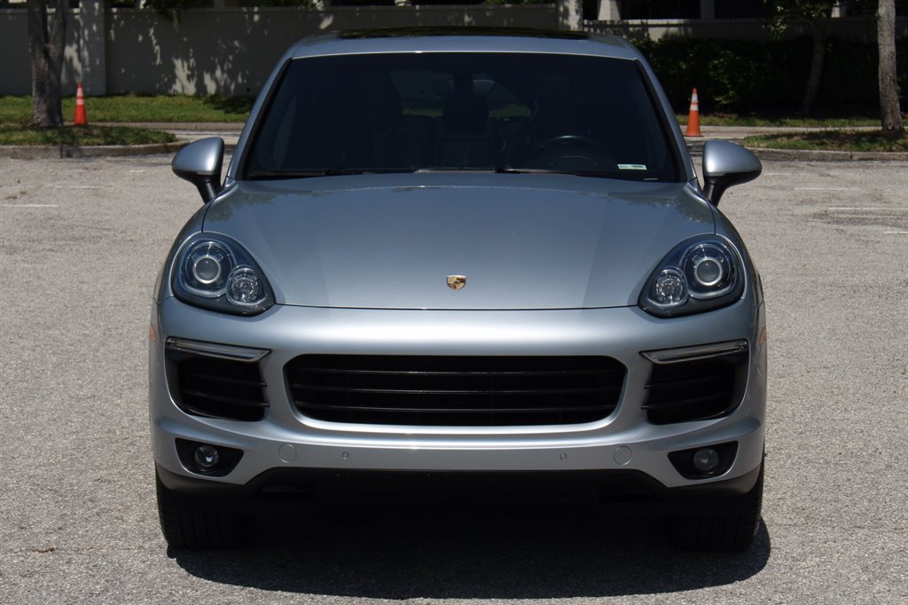 2016 Porsche Cayenne - $14,995