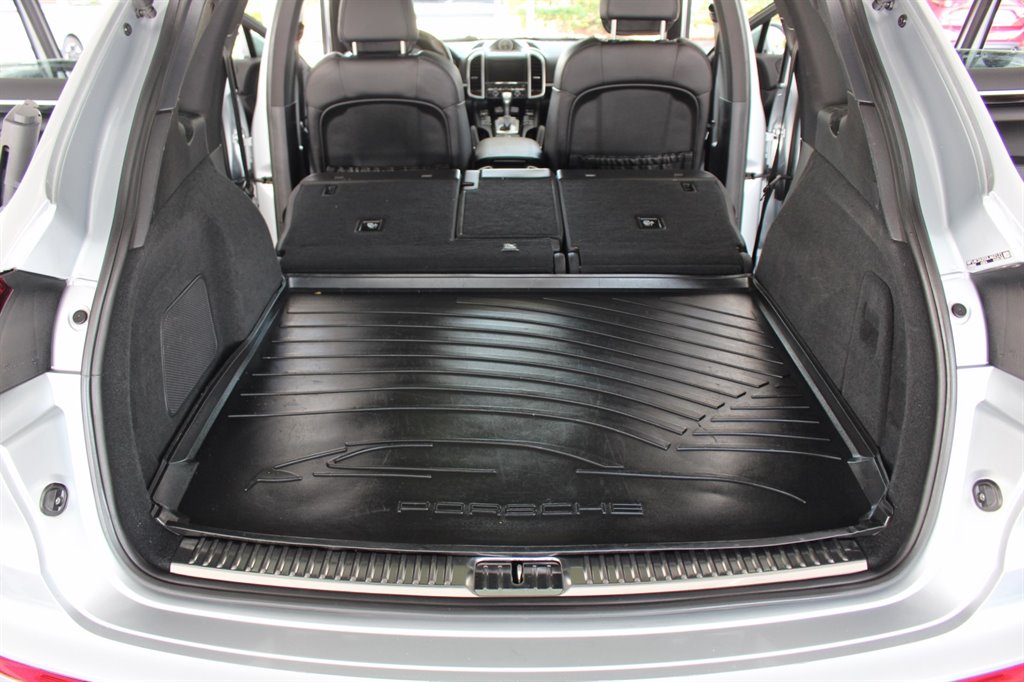 2016 Porsche Cayenne - $14,995