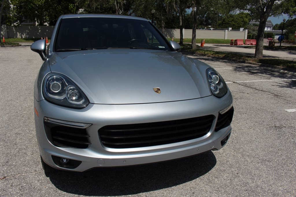 2016 Porsche Cayenne - $14,995