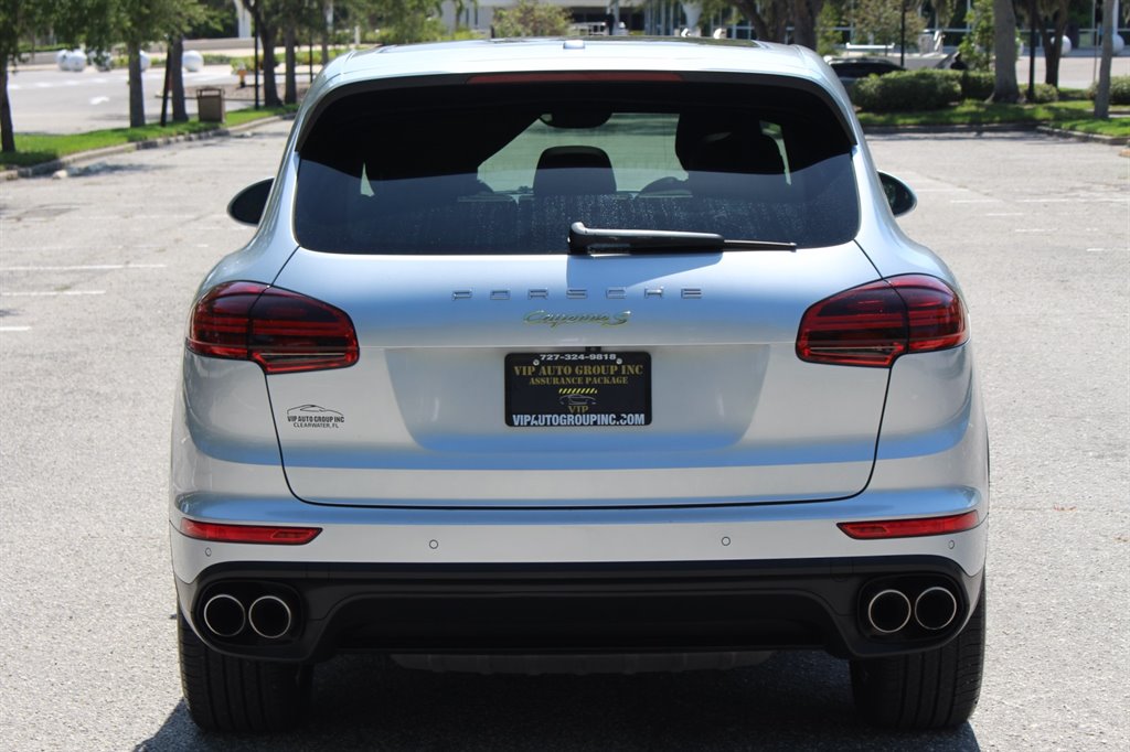 2016 Porsche Cayenne - $14,995