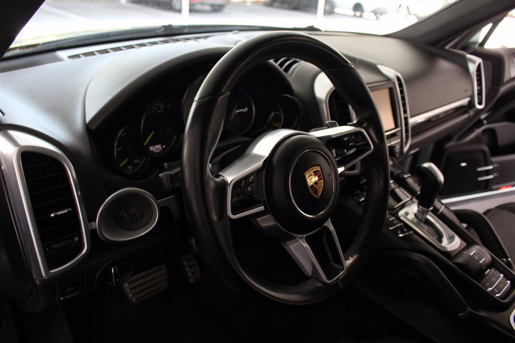 2016 Porsche Cayenne - $14,995