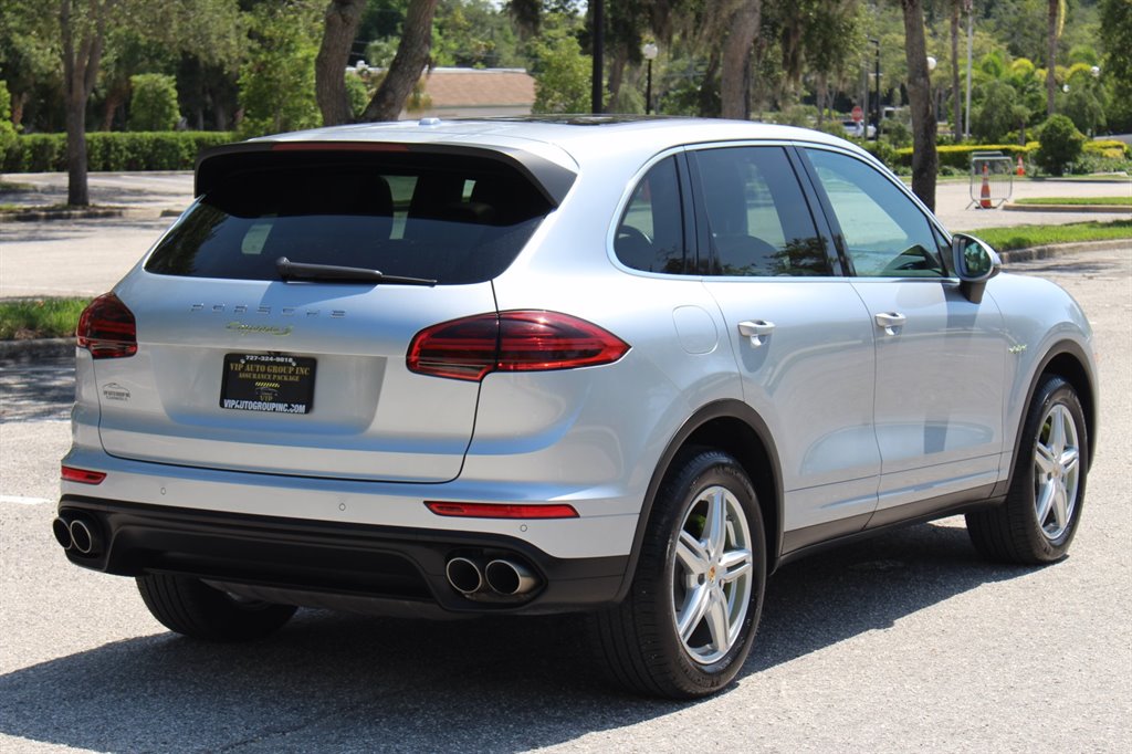 2016 Porsche Cayenne - $14,995