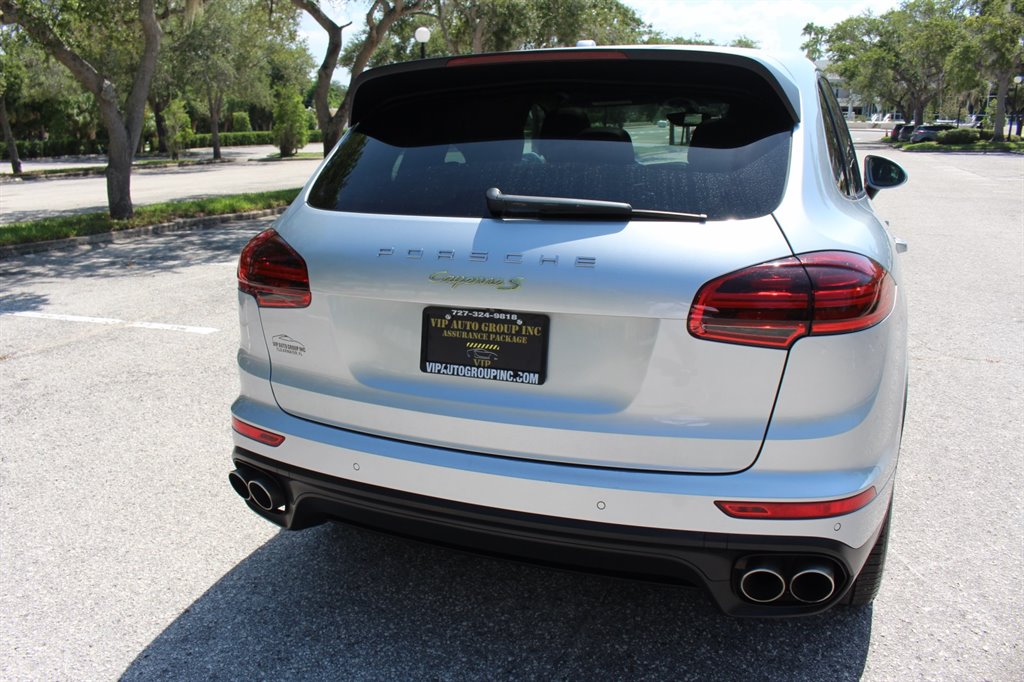 2016 Porsche Cayenne - $14,995