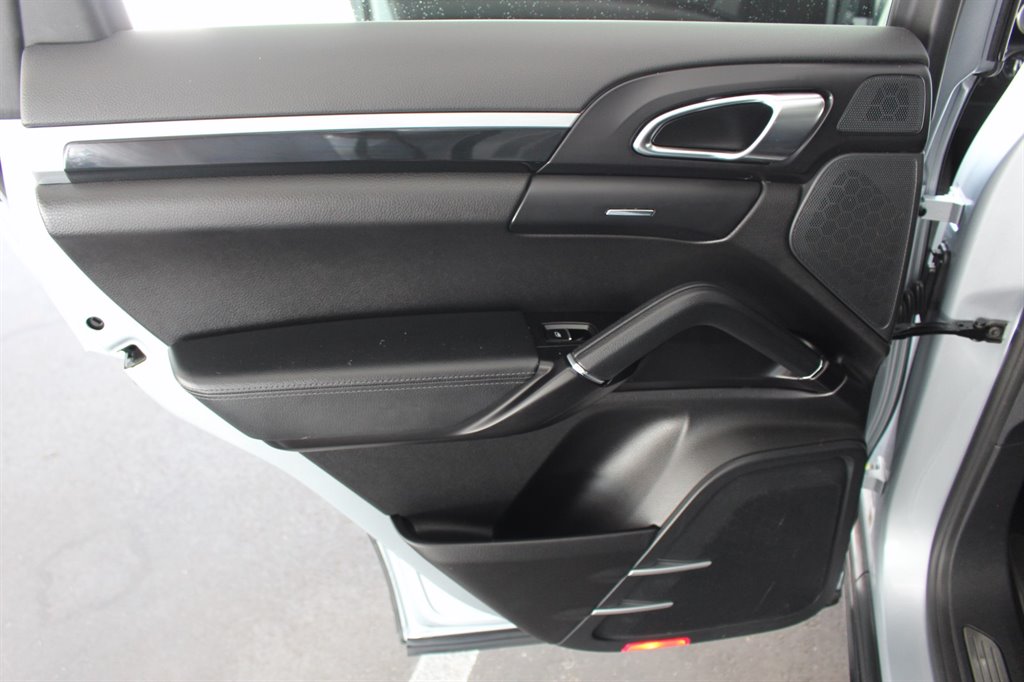 2016 Porsche Cayenne - $14,995