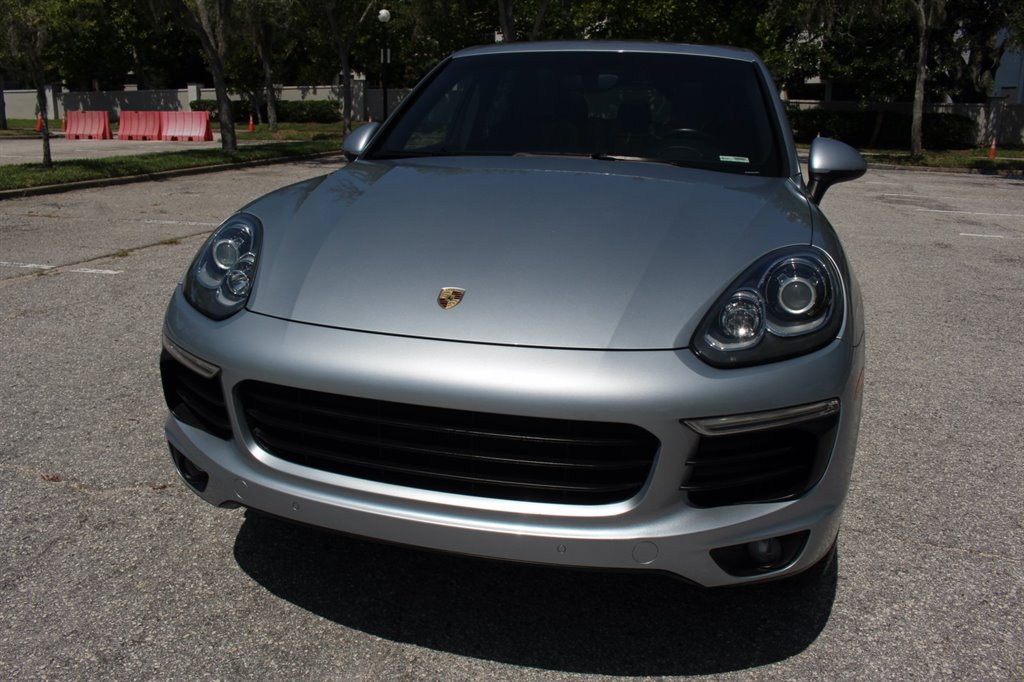 2016 Porsche Cayenne - $14,995