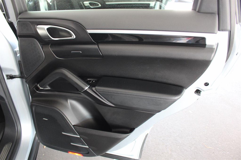 2016 Porsche Cayenne - $14,995