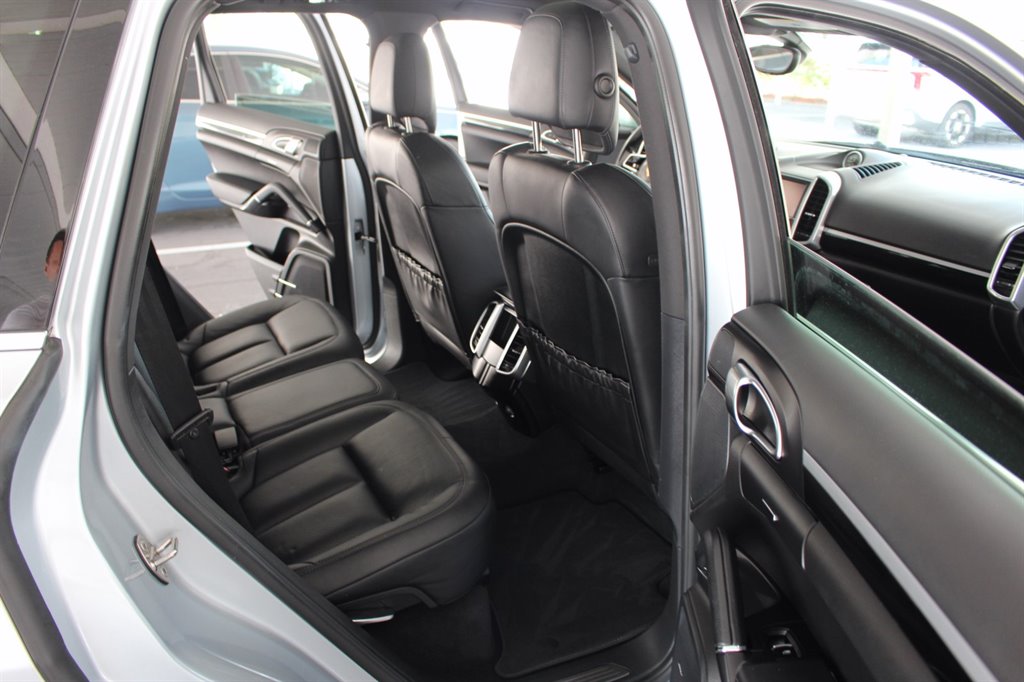 2016 Porsche Cayenne - $14,995