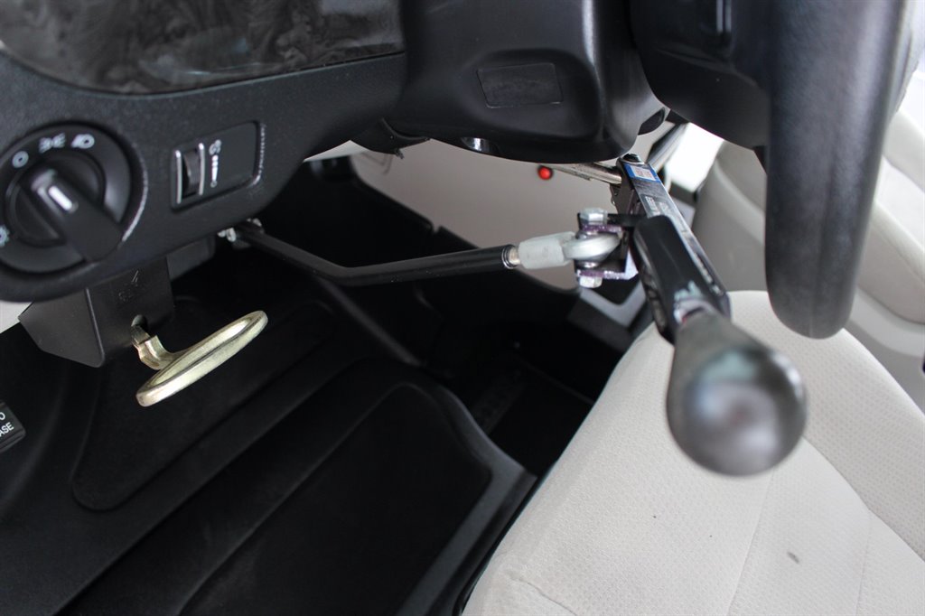 2015 Dodge Grand Caravan - $28,995