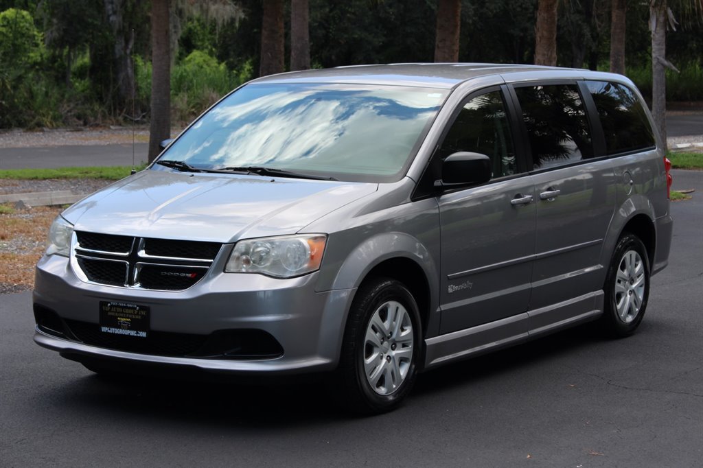 2015 Dodge Grand Caravan - $28,995