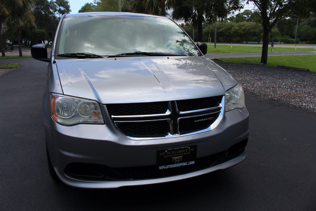2015 Dodge Grand Caravan - $28,995