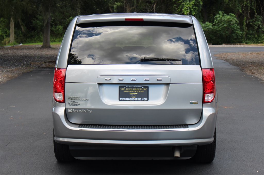 2015 Dodge Grand Caravan - $28,995