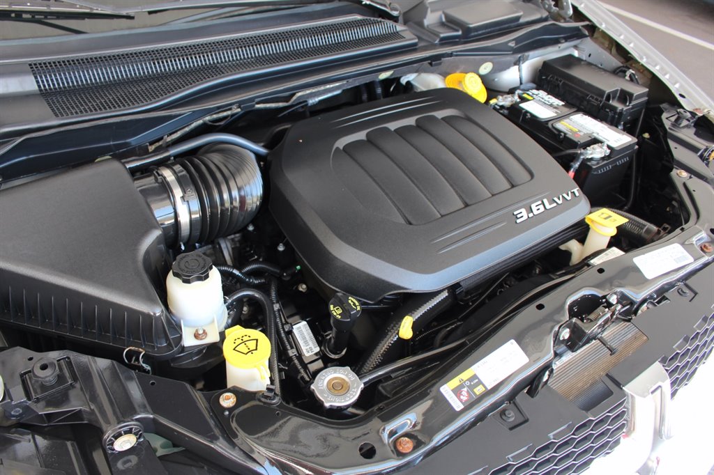 2015 Dodge Grand Caravan - $28,995